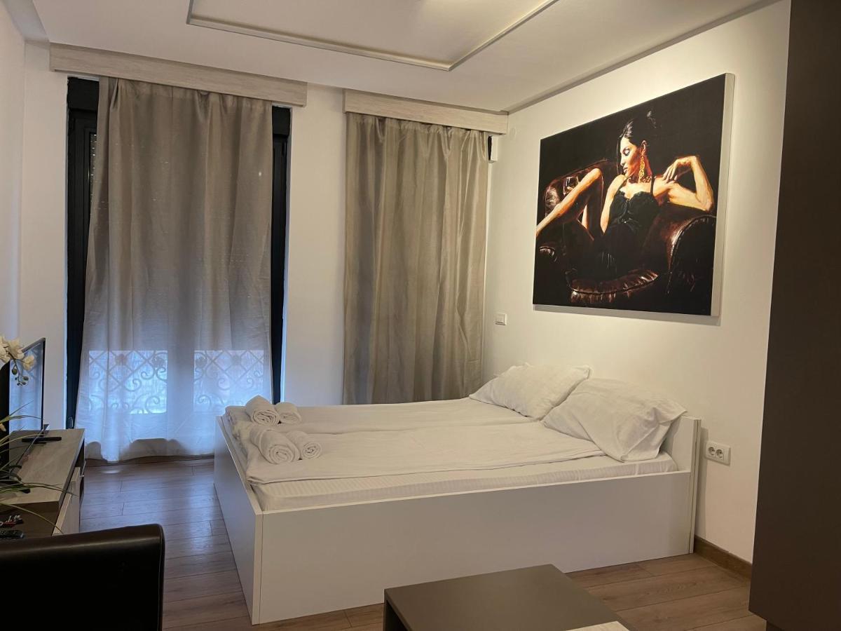 Empire Queen Apartments Belgrado Exterior foto